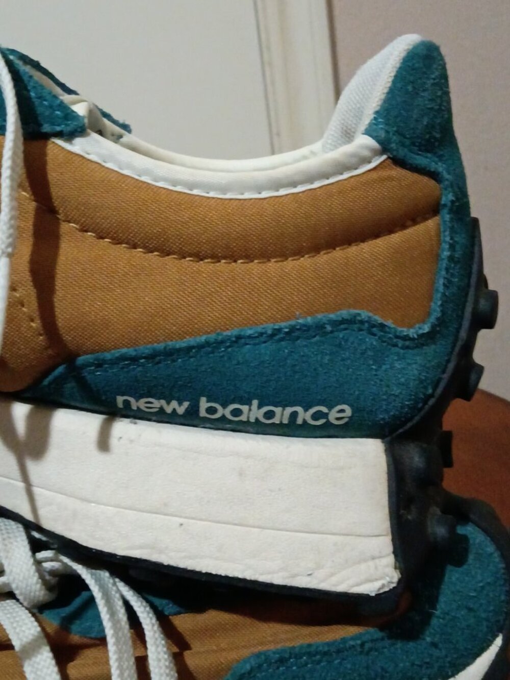 New Balance 327 Womens Size 11 Comfort Lifestyle Sneaker Mountain Teal Workwear - Picture 9 of 13